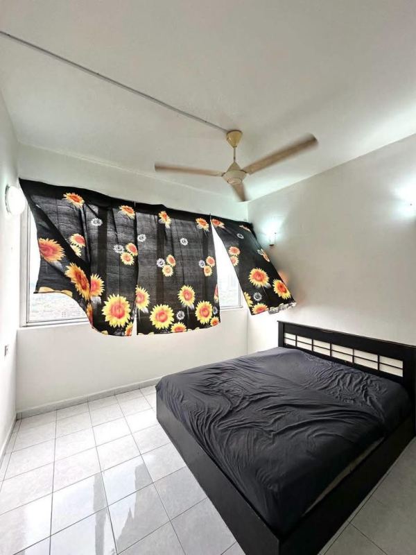 Male Master Bedroom in Bayan Lepas, Penang