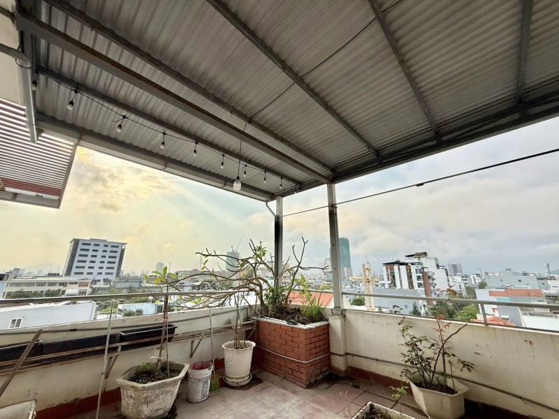1-Bedroom Penthouse on Chau Thi Vinh Te Street