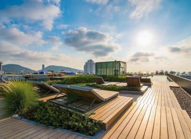 1BR Apartment in The Deck Patong