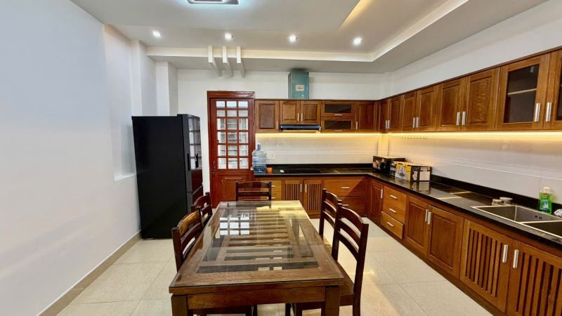 3-комнатный 3-этажный дом на улице Duong Tri Trach Street