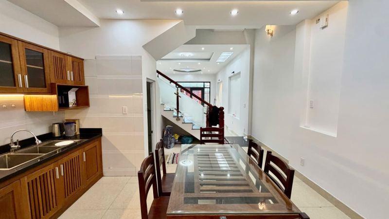 3-Bedroom 3-Storey House on Duong Tri Trach Street