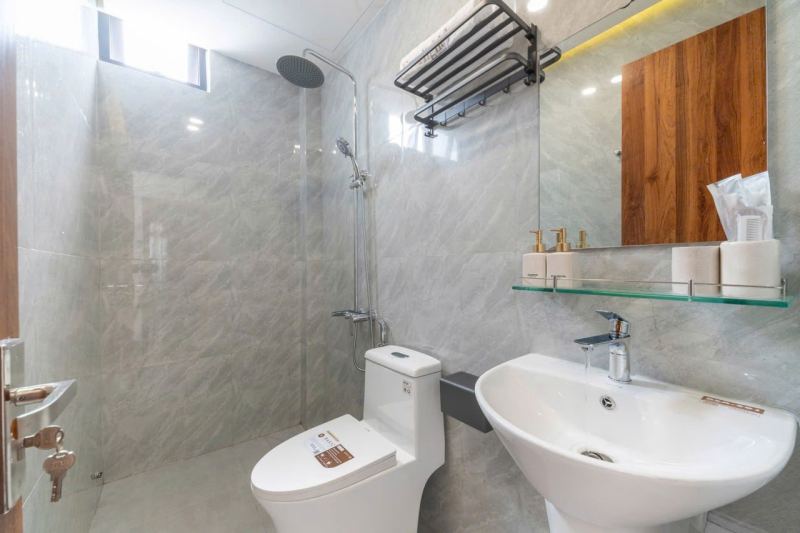 4BR Villa with Jacuzzi on Pham Tu Street