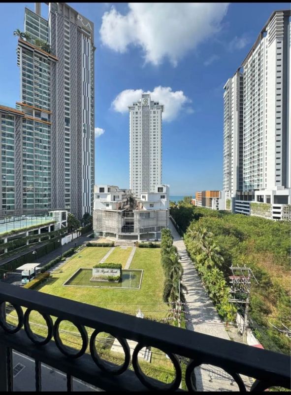 Apartment in Na-Jomtien