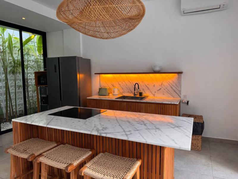 Private Room in 4‑Bedroom Villa, Berawa, Canggu