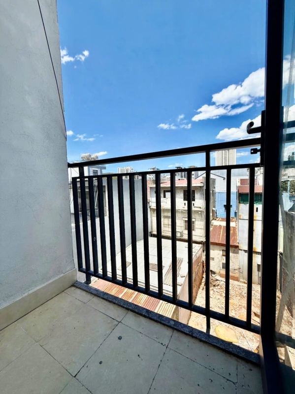 Duplex studio on Ung Van Khiem street