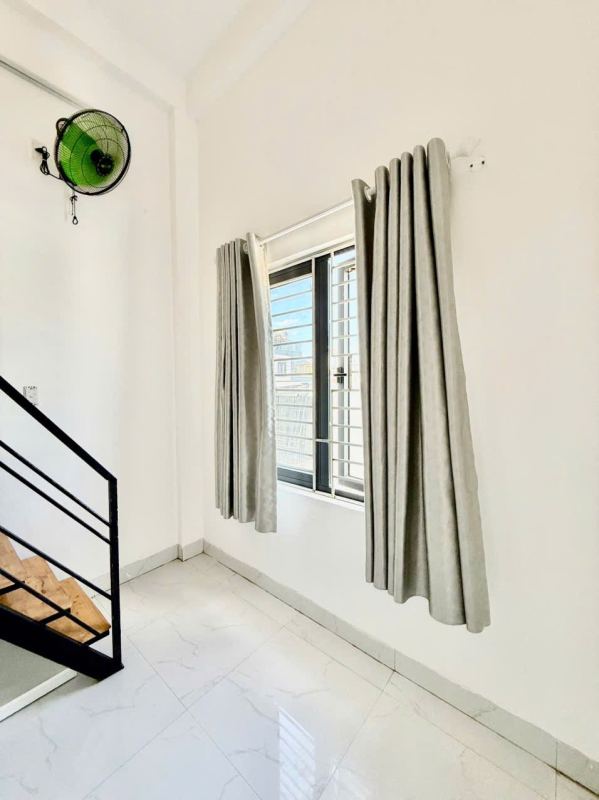 Duplex studio on Ung Van Khiem street
