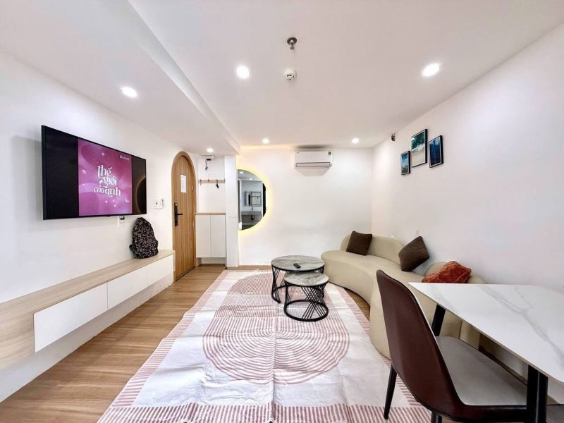 1-Bedroom Apartment on Ly Tu Trong (Available Oct 11)