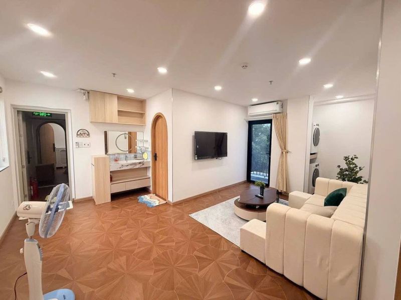 1-Bedroom Apartment on Ly Tu Trong (Available Nov 1)