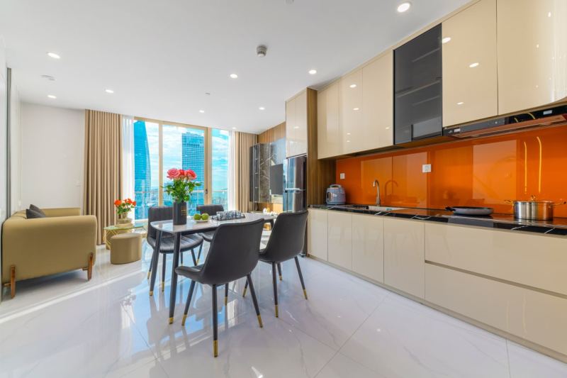 Luxury 1-Bedroom Apartment in Bach Dang Complex
