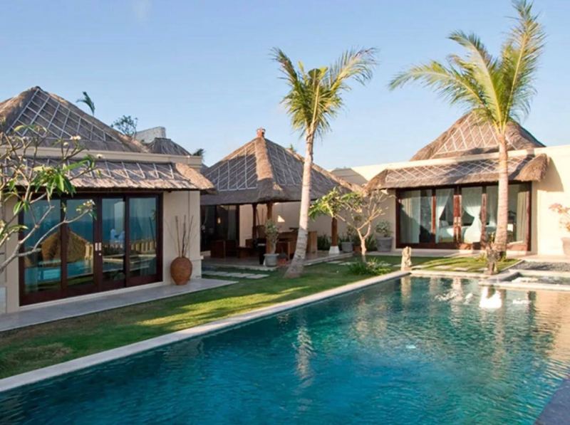 3-Bedroom Villa with Private Garden and Pool in Ungasan