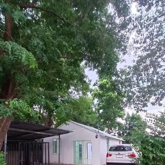 Waterfront House in Kritsana Nakhon 18, Bangkok
