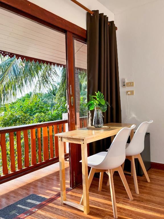 Bungalows and rooms at Secret Place Hotel