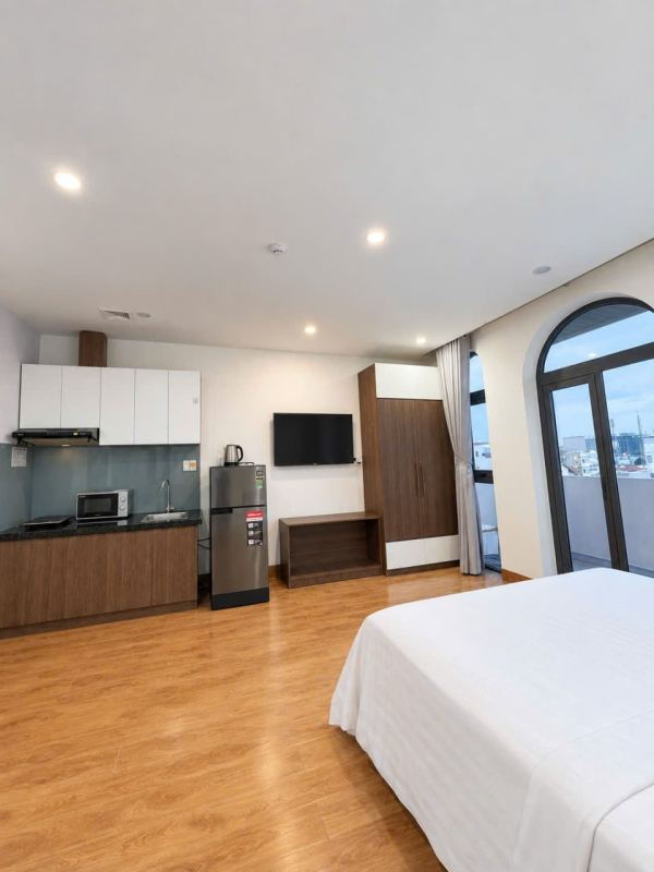 Spacious Studio Apartment with Large Balcony on Le Van Huu Street - Room 701
