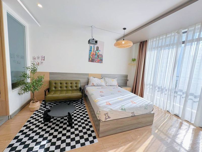 Modern Apartment on Hung Vuong