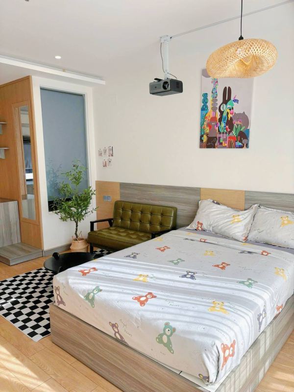 Modern Apartment on Hung Vuong
