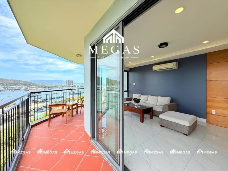 Luxury 2-Bedroom Apartment with Sea View on Ton Duc Thang