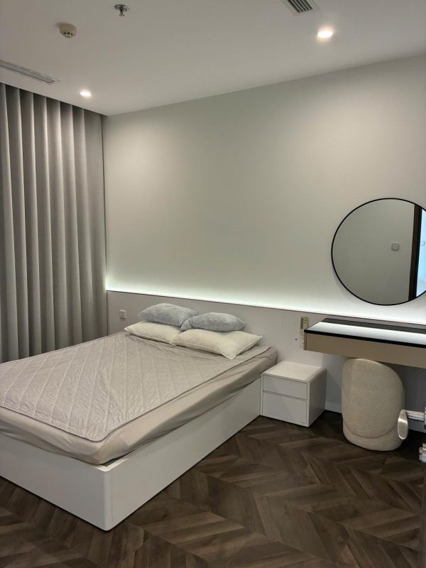 Spacious Two‑Bedroom Apartment