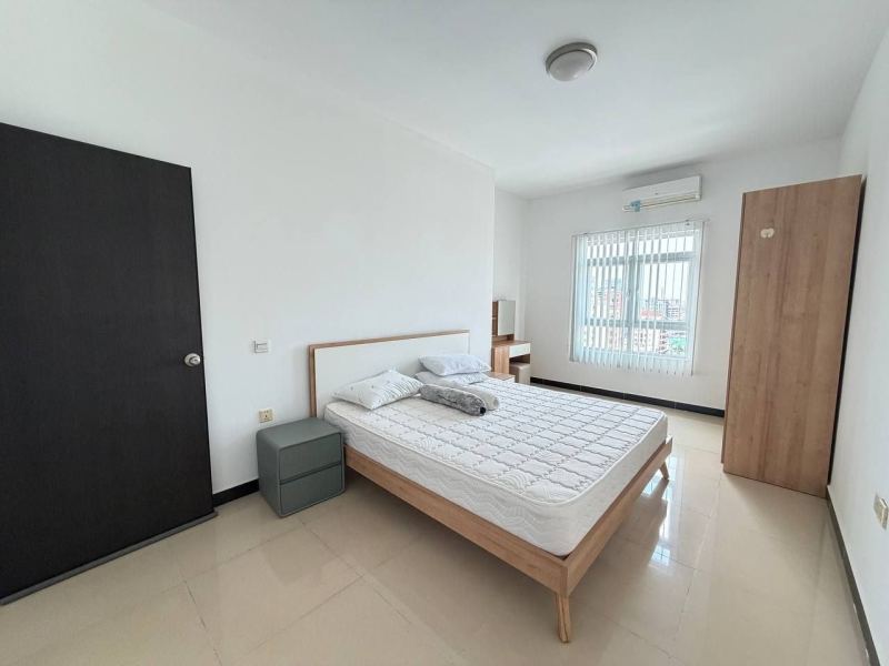Two‑Bedroom Apartment Ly Hout Condo