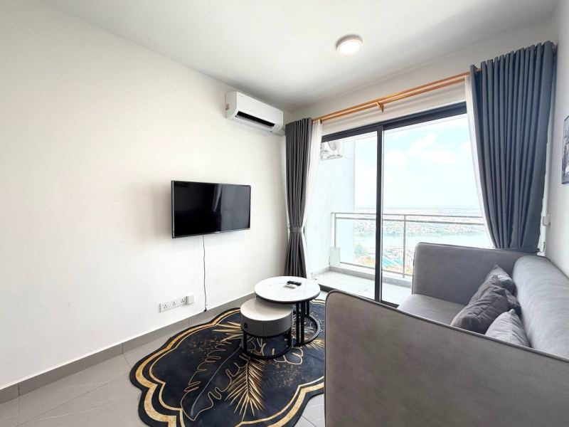 2 Bedroom Condo in Urban Village Phase 2