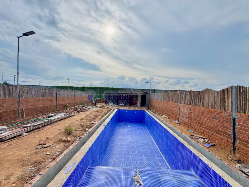 1 Bedroom Wooden House with Pool in Kampot