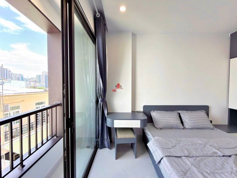 1‑Bedroom apartment with balcony on Doan Tran Nghiep