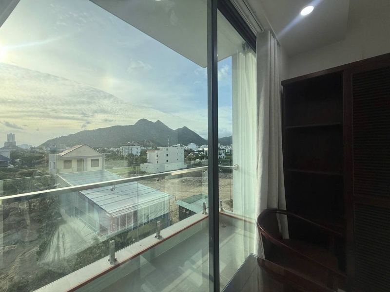 Studio Apartment with Balcony in Vinh Hoa