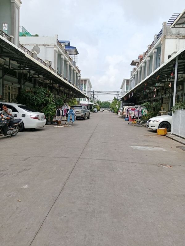 4 Bedroom House for Rent in Chom Chao, Phnom Penh