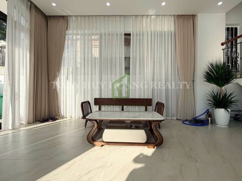 9 Bedroom Villa with Private Pool