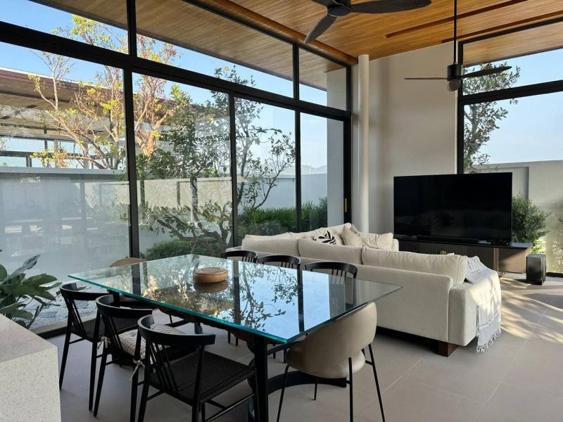 3 Bedroom Villa with Private Pool in Bang Tao