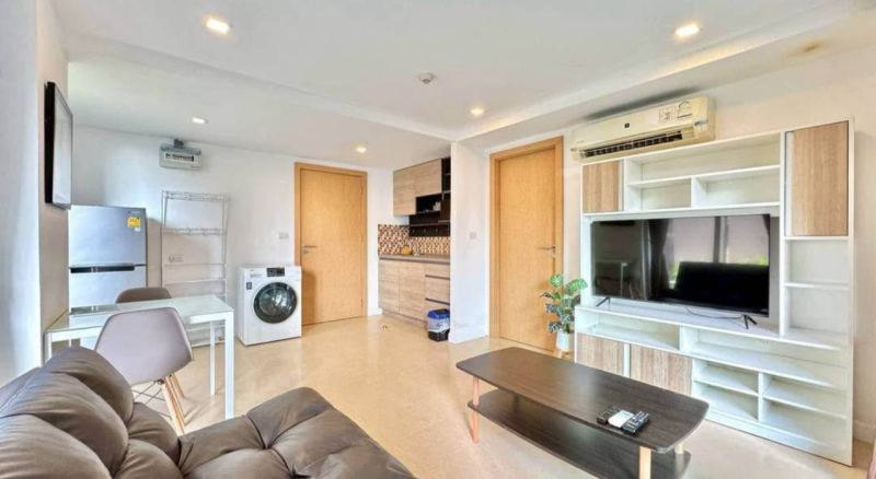 1 Bedroom Aurora Condo with Pool View in Pattaya