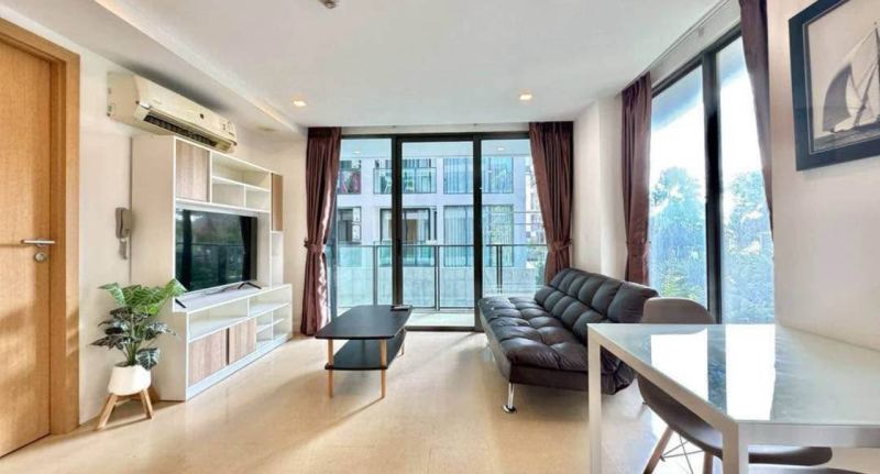 1 Bedroom Aurora Condo with Pool View in Pattaya