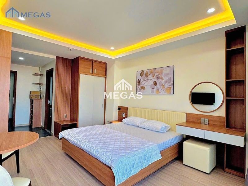 1 Bedroom Apartment with Balcony Cao Van Be