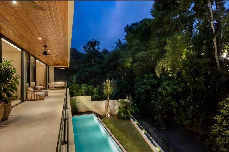 3 Bedroom Jungle Villa in Tumbak Bayuh