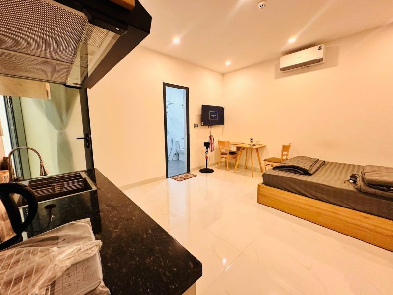Studio Apartment on Le Huu Trac Street