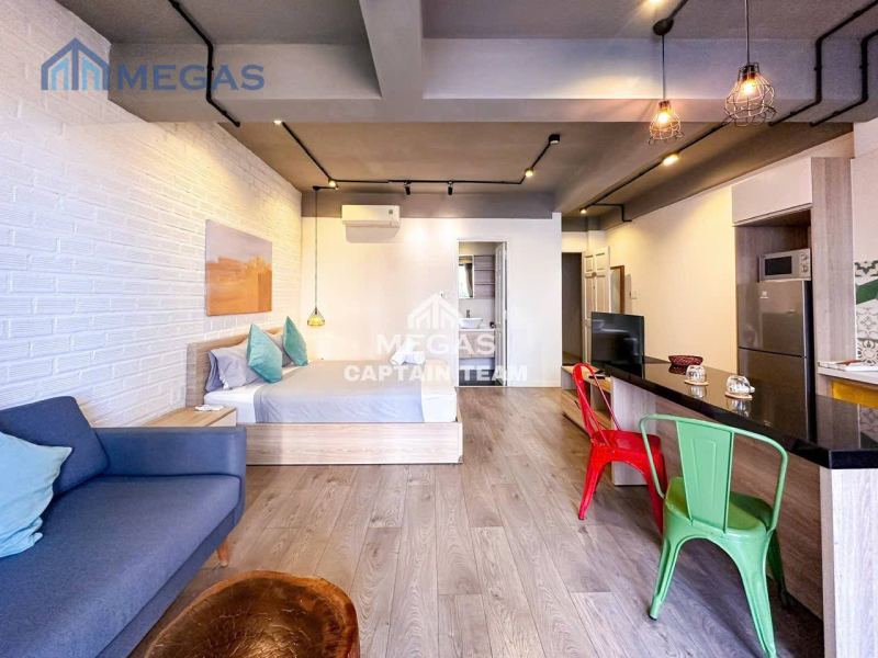 Studio apartment with balcony on Tran Phu