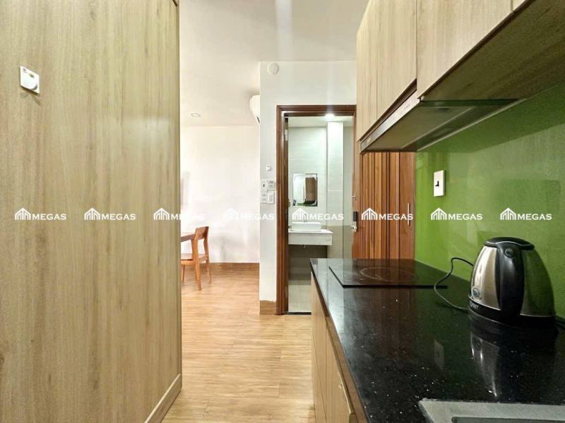 Studio apartment with balcony in Vuon Xoai