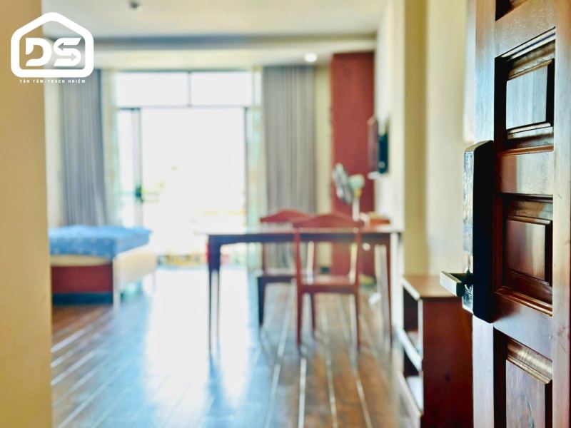 60 sqm south‑facing apartment with city view