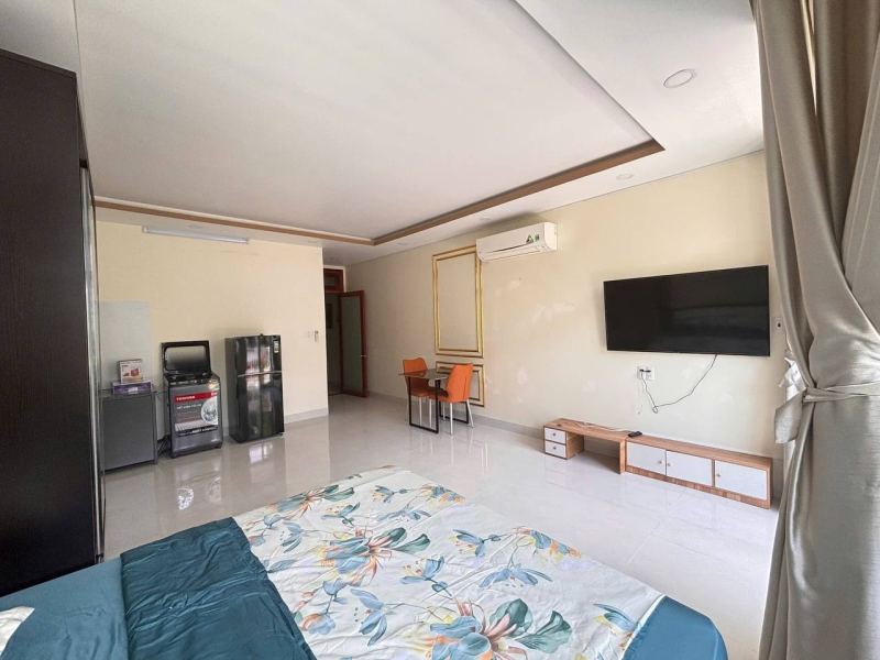 Studio with Balcony Ha Quang 1