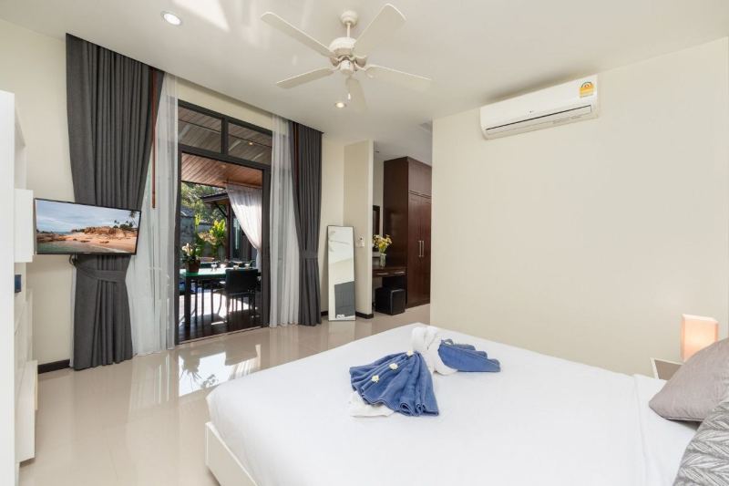 3 Bedroom Villa with Private Pool in Nai Harn