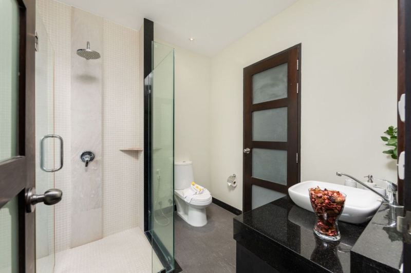 3 Bedroom Villa with Private Pool in Nai Harn