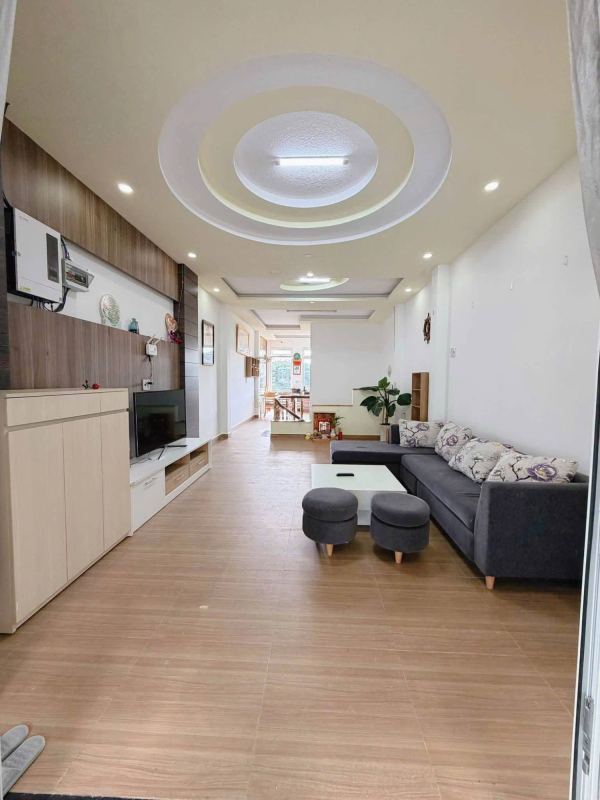 4 Bedroom House in Hon Shen with Pine Forest View