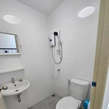 Women‑Only Room in Sathorn 11 Dental Home