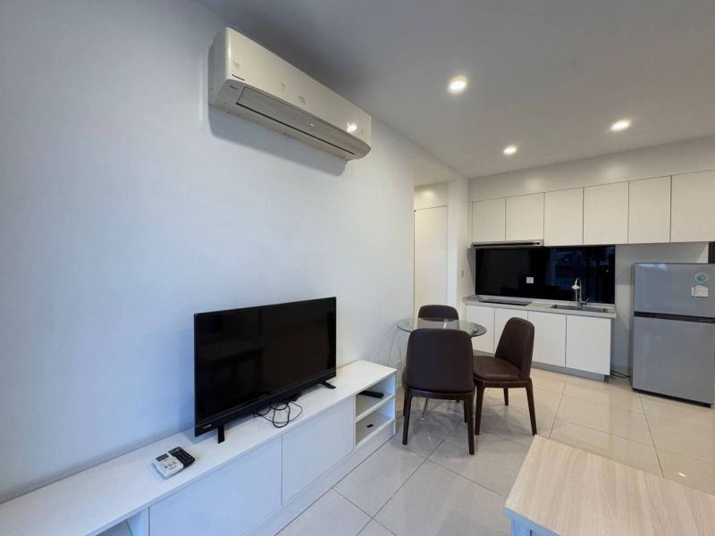 1 Bedroom Condo Near Independence, Phnom Penh