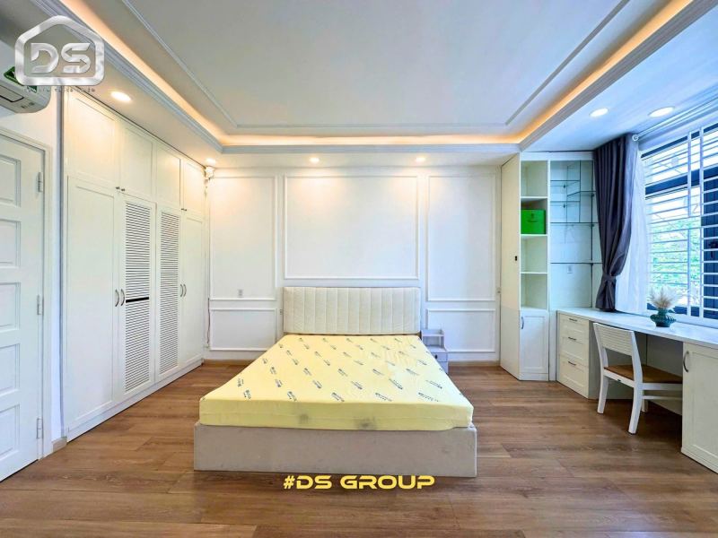 Apartment 45 sqm on Bui Phung Street with Balcony