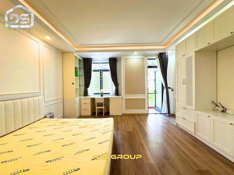 Apartment 45 sqm on Bui Phung Street with Balcony