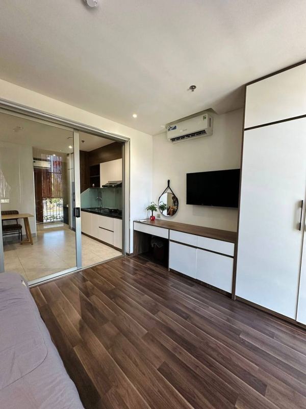 1 Bedroom Apartment on Duy Tan Street, Hai Chau