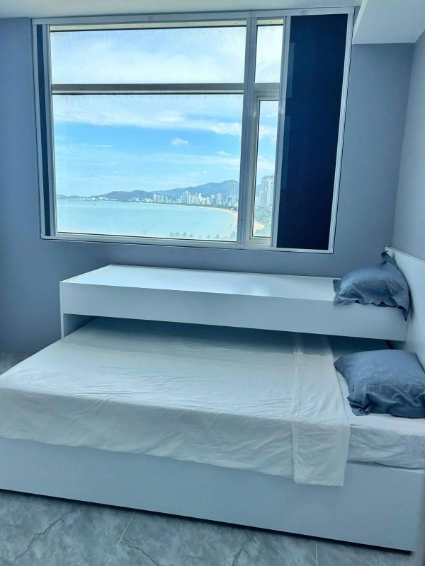 2-Bedroom Sea View Apartment in Muong Thanh Riverside