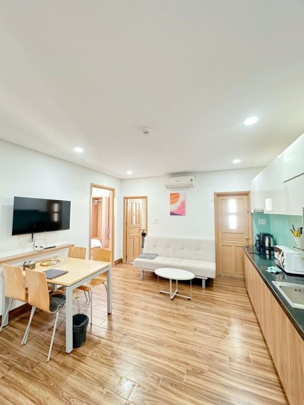 2BR apartment on My Khe 4 street
