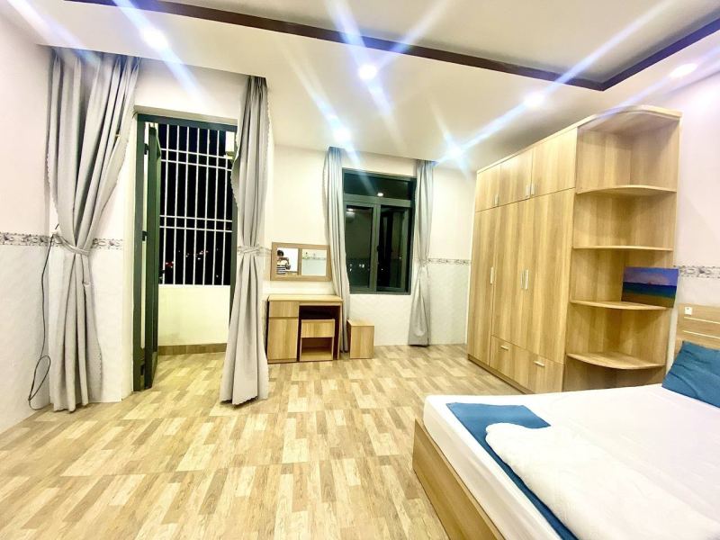1 Bedroom Apartment with Balcony in Vinh Hai
