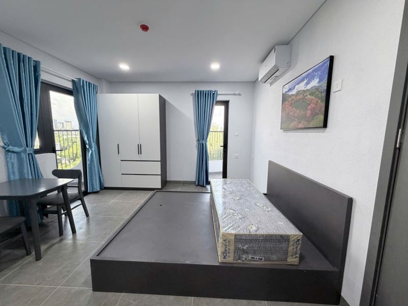 Brand New Studio with 2 Balconies on Phan Huy Chu Street